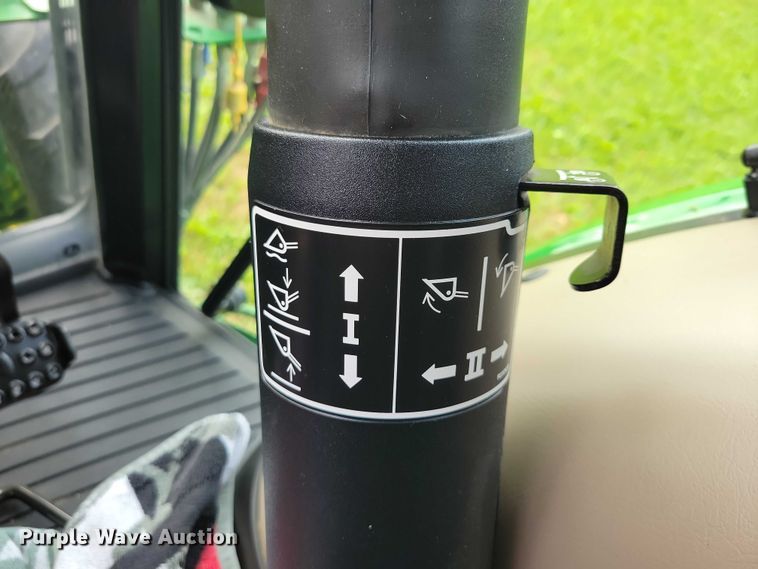 image for item EA2575 2015 John Deere  5075E MFWD tractor