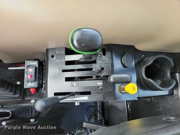 image for item EA2575 2015 John Deere  5075E MFWD tractor