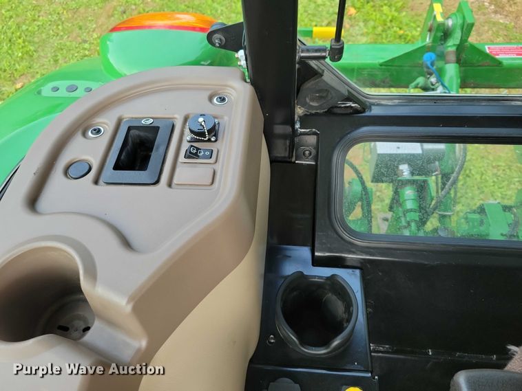 image for item EA2575 2015 John Deere  5075E MFWD tractor