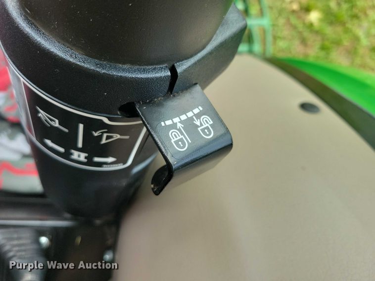 image for item EA2575 2015 John Deere  5075E MFWD tractor