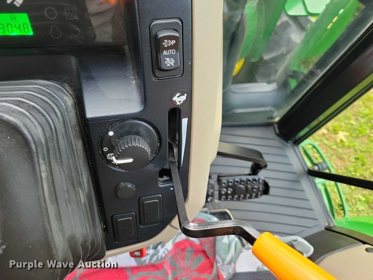 image for item EA2575 2015 John Deere  5075E MFWD tractor