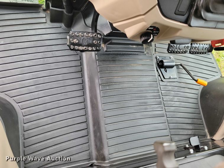 image for item EA2575 2015 John Deere  5075E MFWD tractor