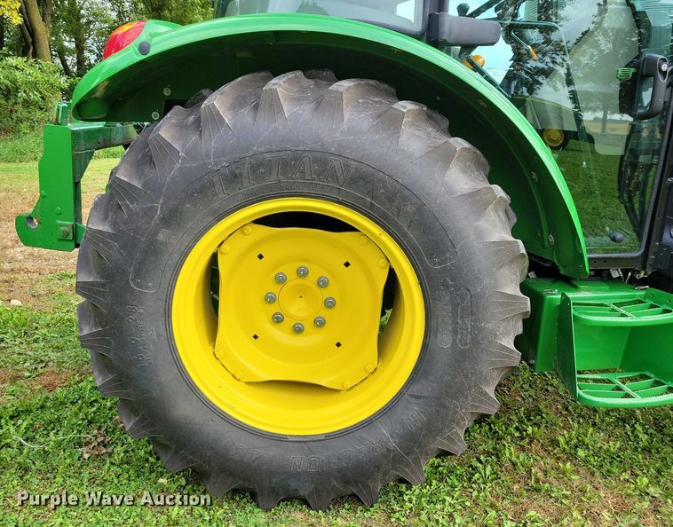 image for item EA2575 2015 John Deere  5075E MFWD tractor