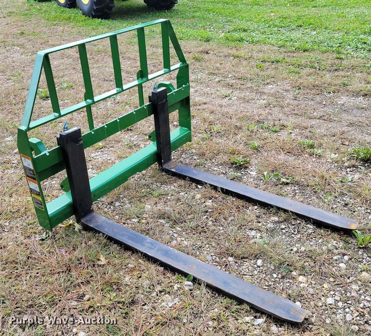 image for item EA2575 2015 John Deere  5075E MFWD tractor