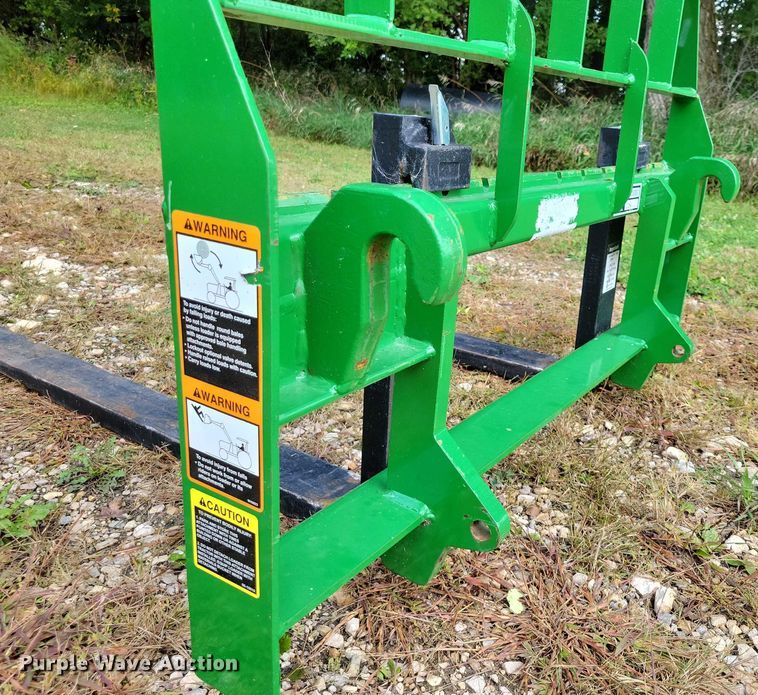 image for item EA2575 2015 John Deere  5075E MFWD tractor