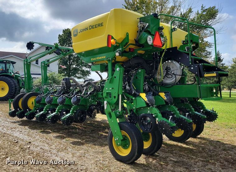 image for item EA2576 2024 John Deere  Exact Emerge 1775 NT planter