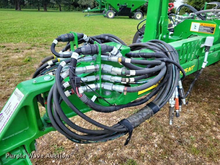 image for item EA2576 2024 John Deere  Exact Emerge 1775 NT planter