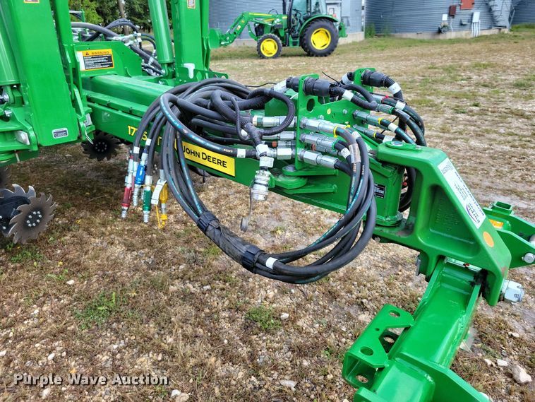 image for item EA2576 2024 John Deere  Exact Emerge 1775 NT planter