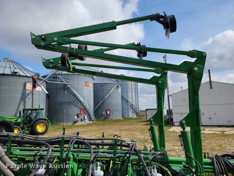 image for item EA2576 2024 John Deere  Exact Emerge 1775 NT planter