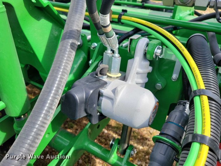 image for item EA2576 2024 John Deere  Exact Emerge 1775 NT planter