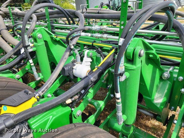 image for item EA2576 2024 John Deere  Exact Emerge 1775 NT planter
