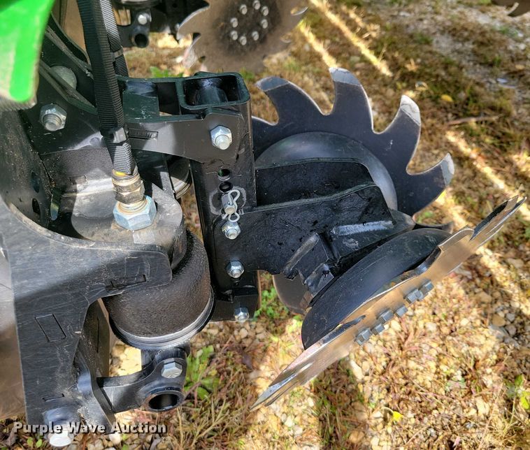 image for item EA2576 2024 John Deere  Exact Emerge 1775 NT planter