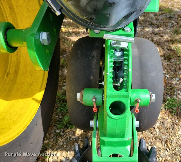 image for item EA2576 2024 John Deere  Exact Emerge 1775 NT planter