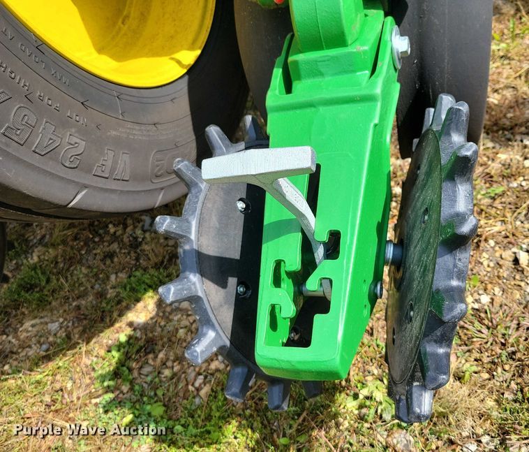 image for item EA2576 2024 John Deere  Exact Emerge 1775 NT planter