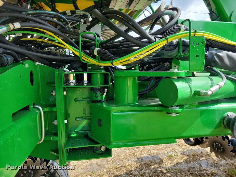 image for item EA2576 2024 John Deere  Exact Emerge 1775 NT planter