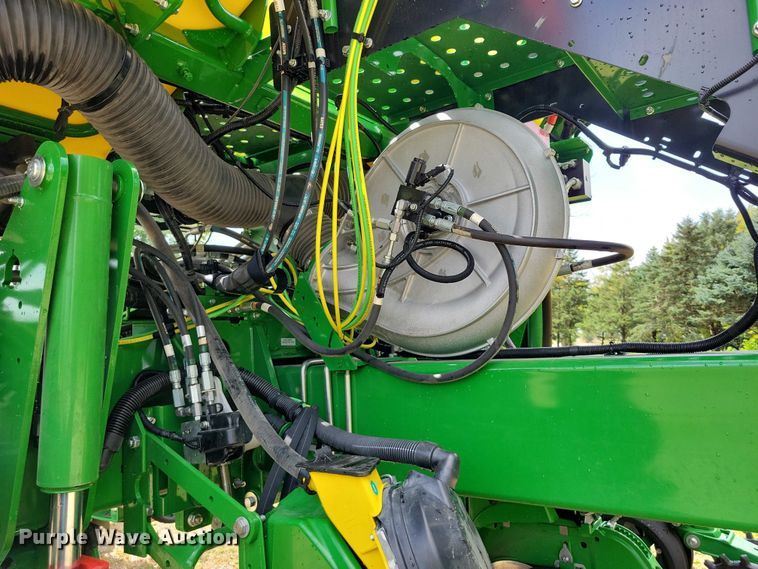 image for item EA2576 2024 John Deere  Exact Emerge 1775 NT planter