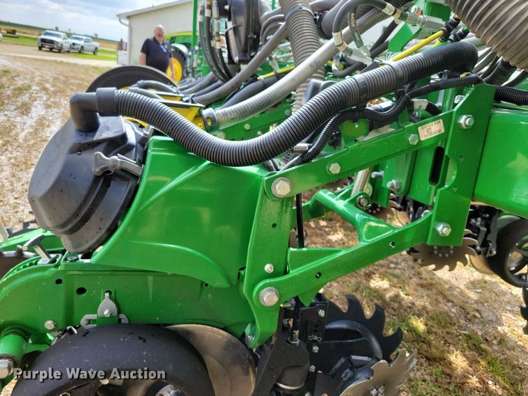 image for item EA2576 2024 John Deere  Exact Emerge 1775 NT planter