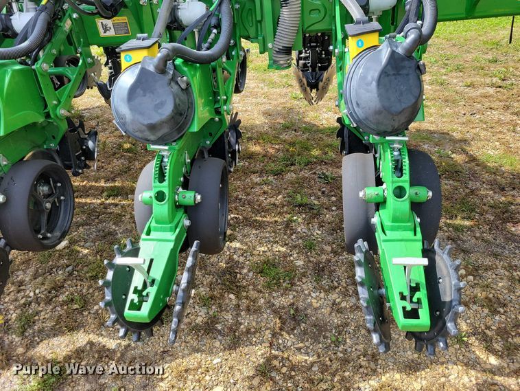 image for item EA2576 2024 John Deere  Exact Emerge 1775 NT planter