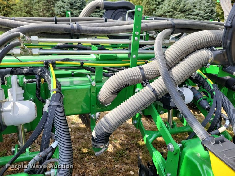 image for item EA2576 2024 John Deere  Exact Emerge 1775 NT planter