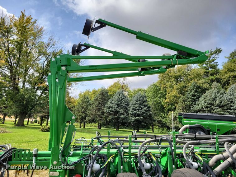 image for item EA2576 2024 John Deere  Exact Emerge 1775 NT planter