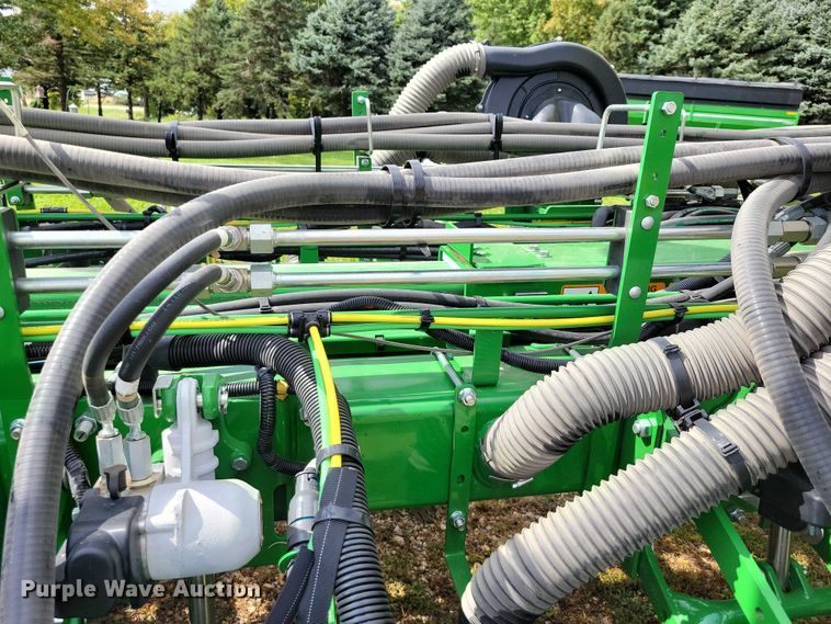 image for item EA2576 2024 John Deere  Exact Emerge 1775 NT planter
