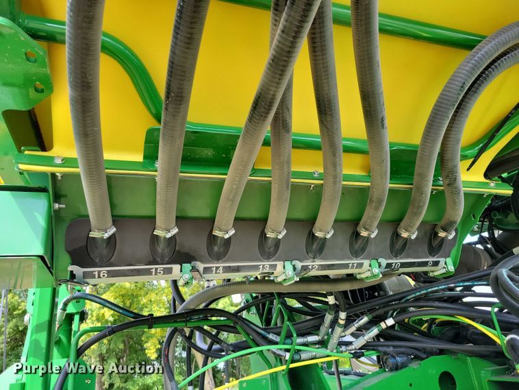 image for item EA2576 2024 John Deere  Exact Emerge 1775 NT planter