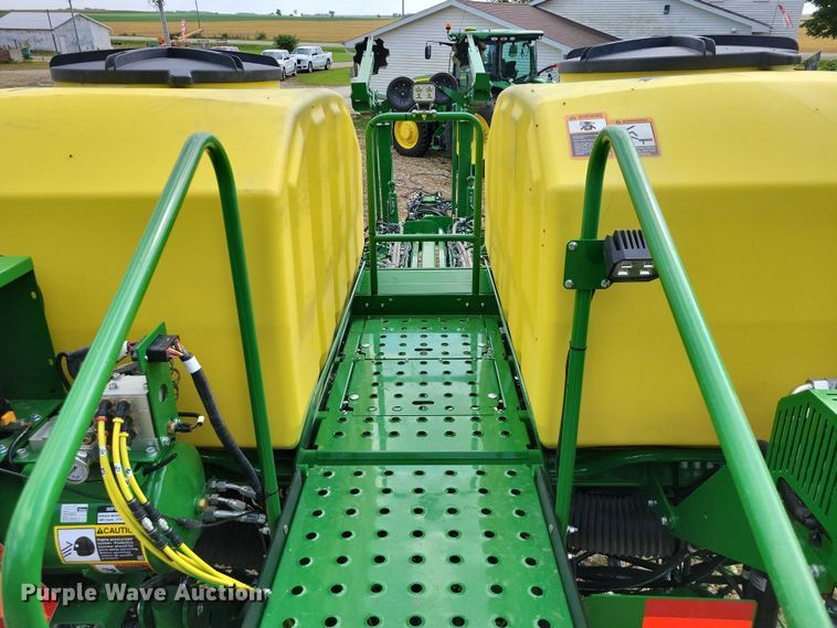 image for item EA2576 2024 John Deere  Exact Emerge 1775 NT planter