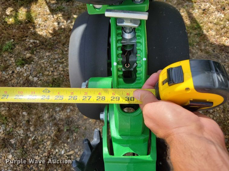 image for item EA2576 2024 John Deere  Exact Emerge 1775 NT planter