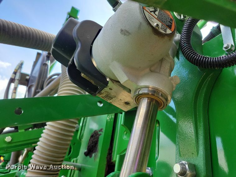 image for item EA2576 2024 John Deere  Exact Emerge 1775 NT planter