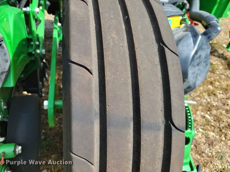 image for item EA2576 2024 John Deere  Exact Emerge 1775 NT planter