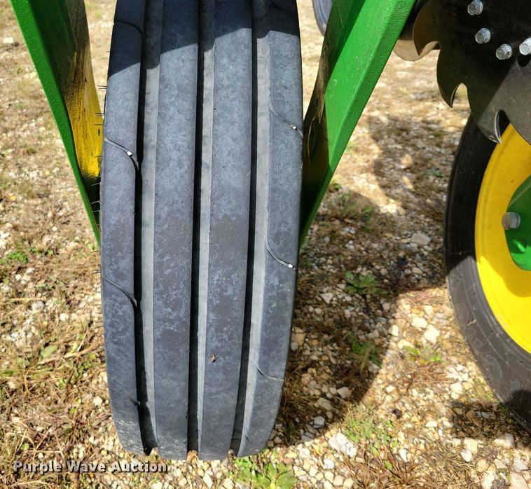 image for item EA2576 2024 John Deere  Exact Emerge 1775 NT planter