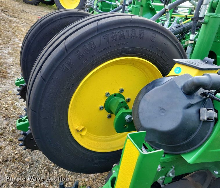 image for item EA2576 2024 John Deere  Exact Emerge 1775 NT planter