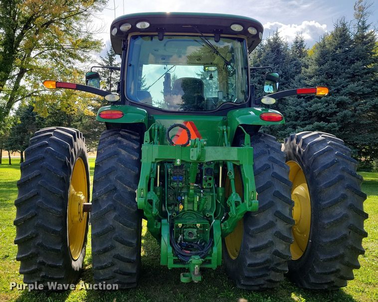 image for item EA2577 2013 John Deere  8260R MFWD tractor