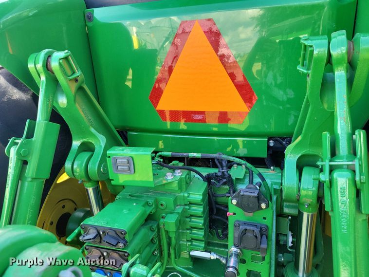 image for item EA2577 2013 John Deere  8260R MFWD tractor