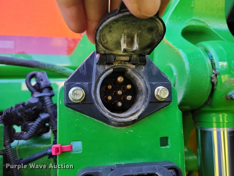 image for item EA2577 2013 John Deere  8260R MFWD tractor