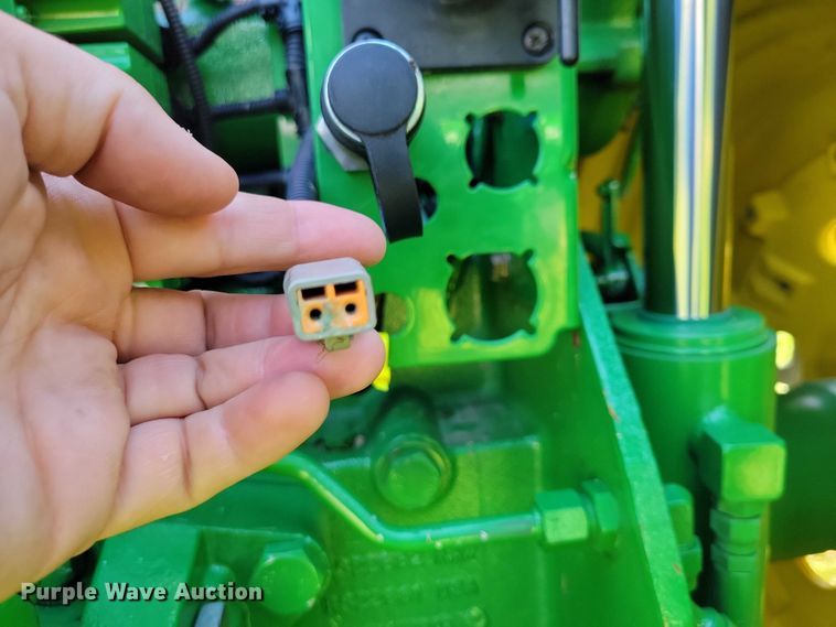 image for item EA2577 2013 John Deere  8260R MFWD tractor