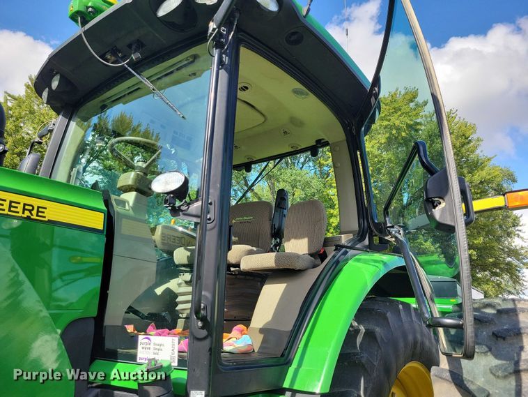 image for item EA2577 2013 John Deere  8260R MFWD tractor