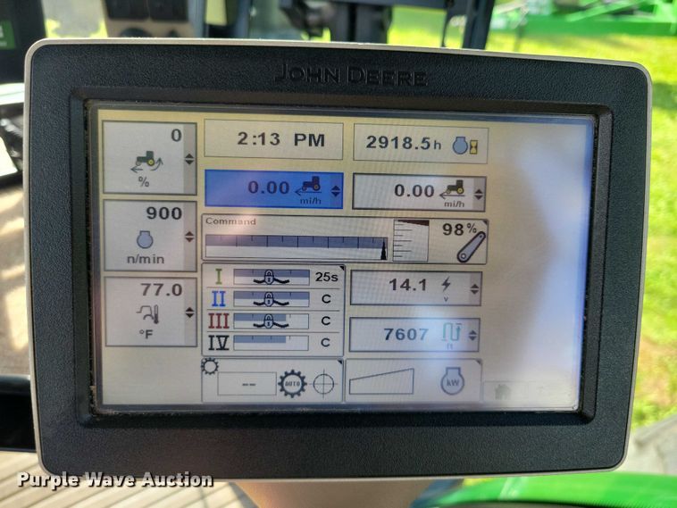 image for item EA2577 2013 John Deere  8260R MFWD tractor