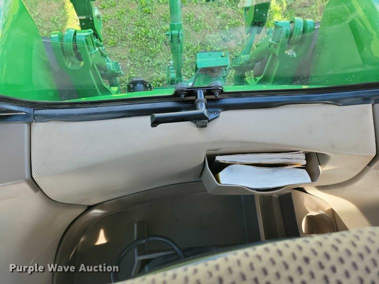 image for item EA2577 2013 John Deere  8260R MFWD tractor