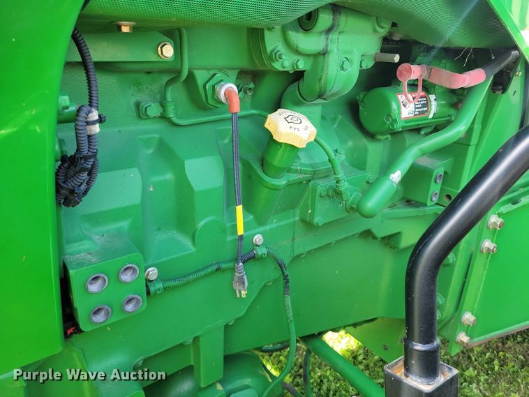 image for item EA2577 2013 John Deere  8260R MFWD tractor