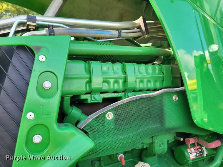 image for item EA2577 2013 John Deere  8260R MFWD tractor