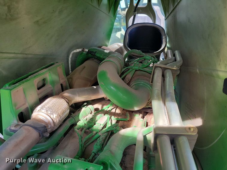 image for item EA2577 2013 John Deere  8260R MFWD tractor