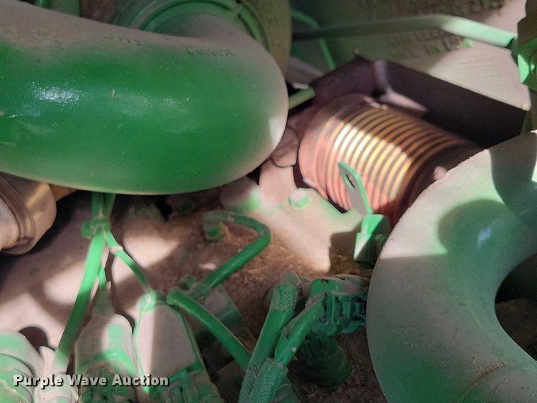 image for item EA2577 2013 John Deere  8260R MFWD tractor