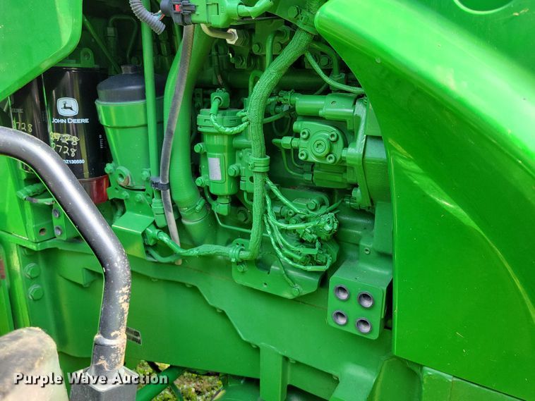 image for item EA2577 2013 John Deere  8260R MFWD tractor