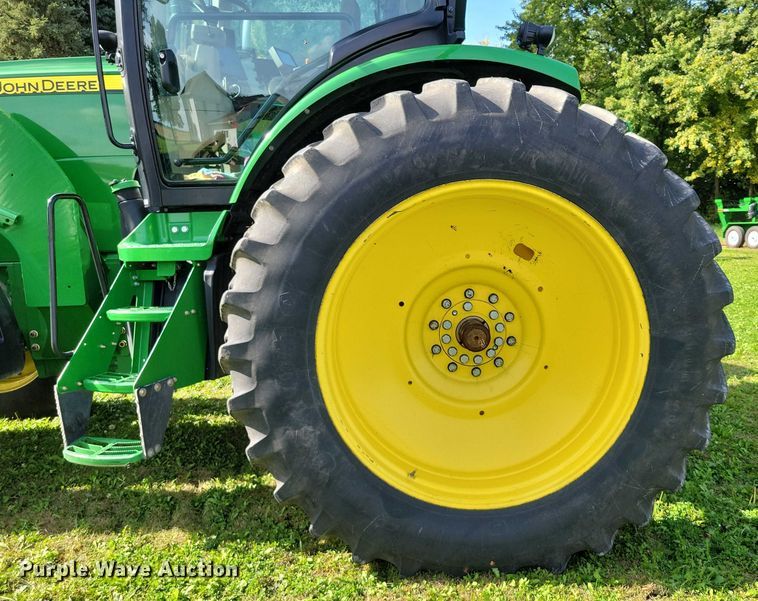 image for item EA2577 2013 John Deere  8260R MFWD tractor