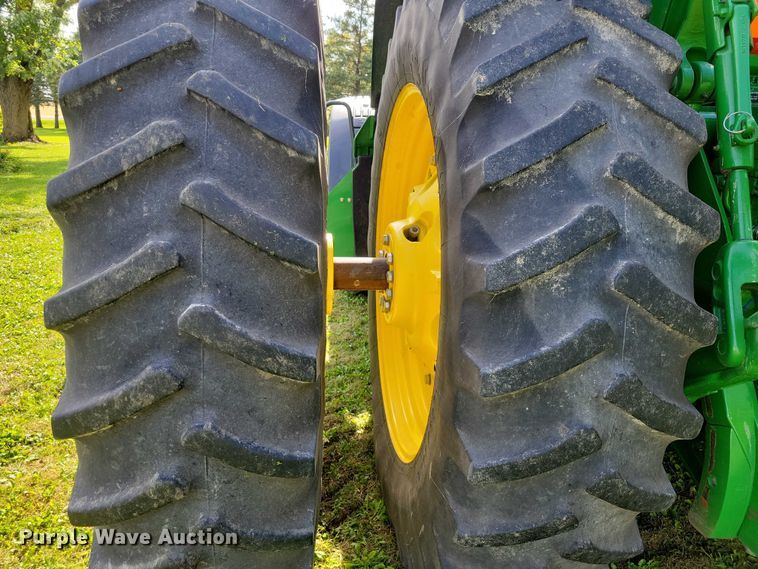 image for item EA2577 2013 John Deere  8260R MFWD tractor