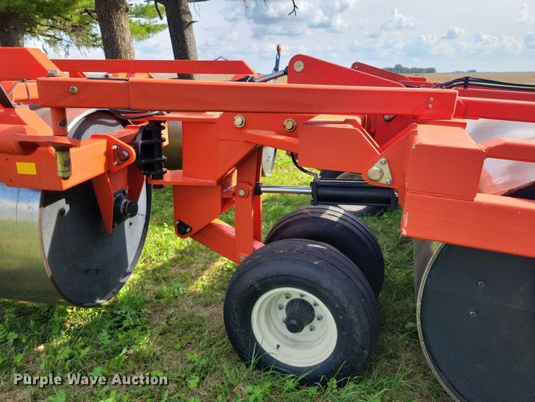 image for item EA2579 2012 Rite Way land roller