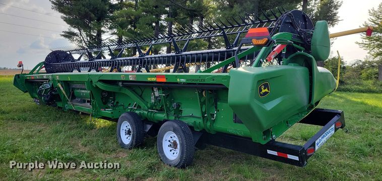 image for item EA2580 2021 John Deere  RD35F flex draper head