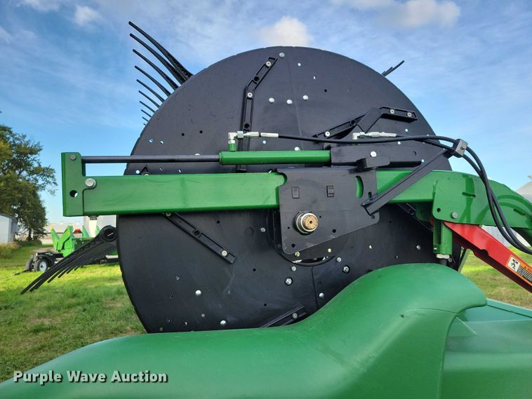 image for item EA2580 2021 John Deere  RD35F flex draper head