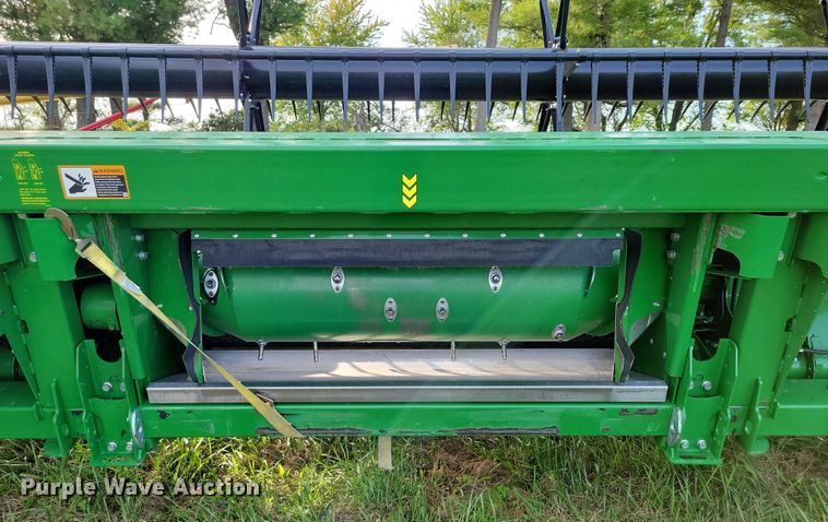 image for item EA2580 2021 John Deere  RD35F flex draper head